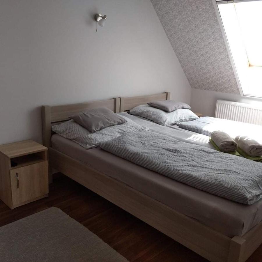Tahiti Apartman Hajdúszoboszló Buitenkant foto