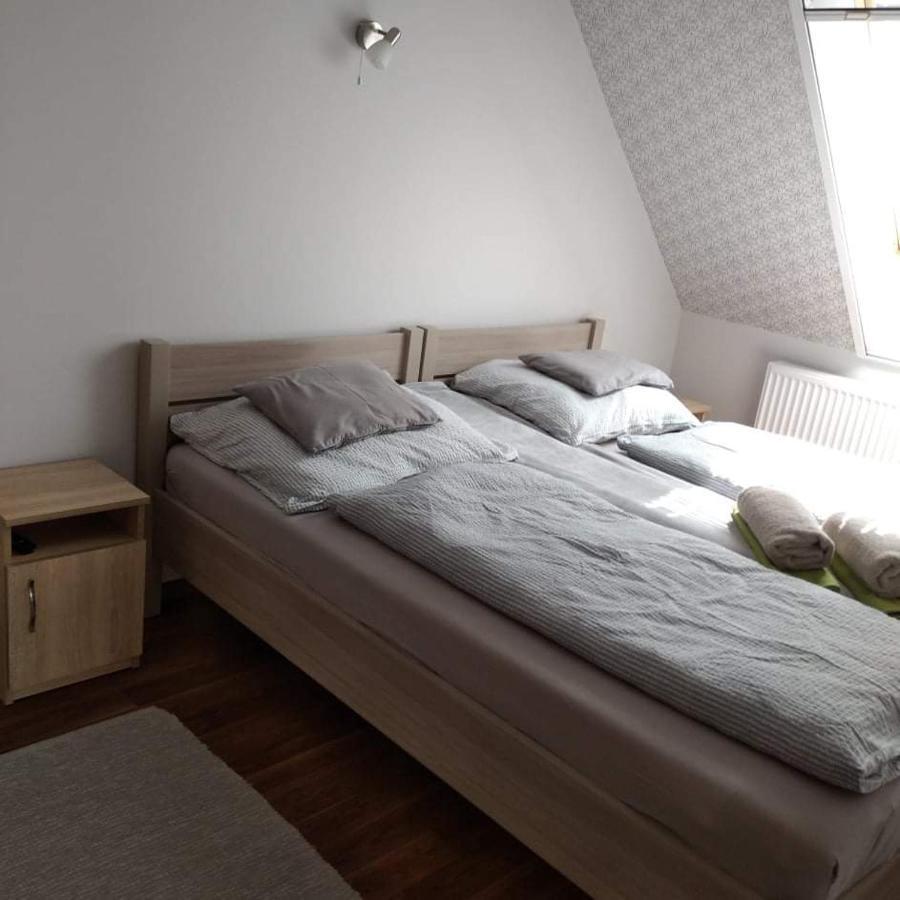 Tahiti Apartman Hajdúszoboszló Buitenkant foto
